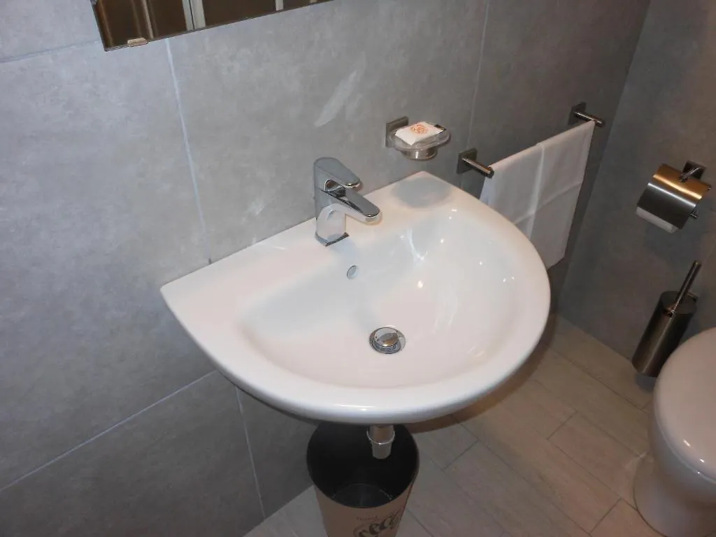 Hotel Cecco Arezzo 2*,