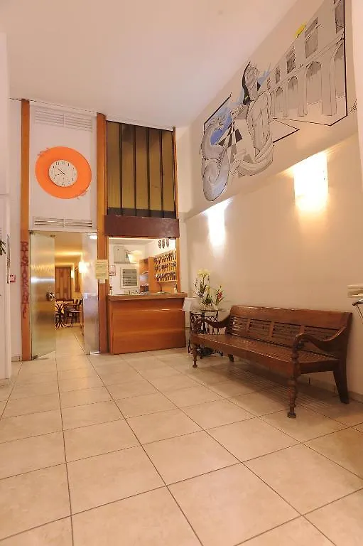 **  Hotel Cecco Arezzo Itália